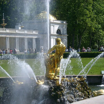 Fountain Season Opens in Peterhof